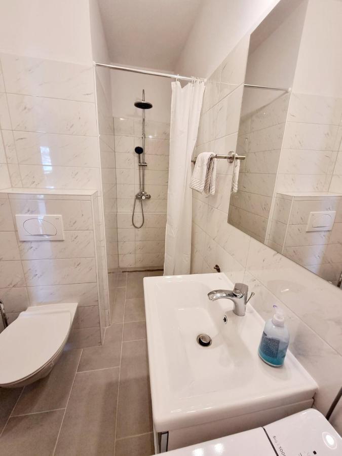 Apartmani Mw, Crveni Apartman Башка Экстерьер фото